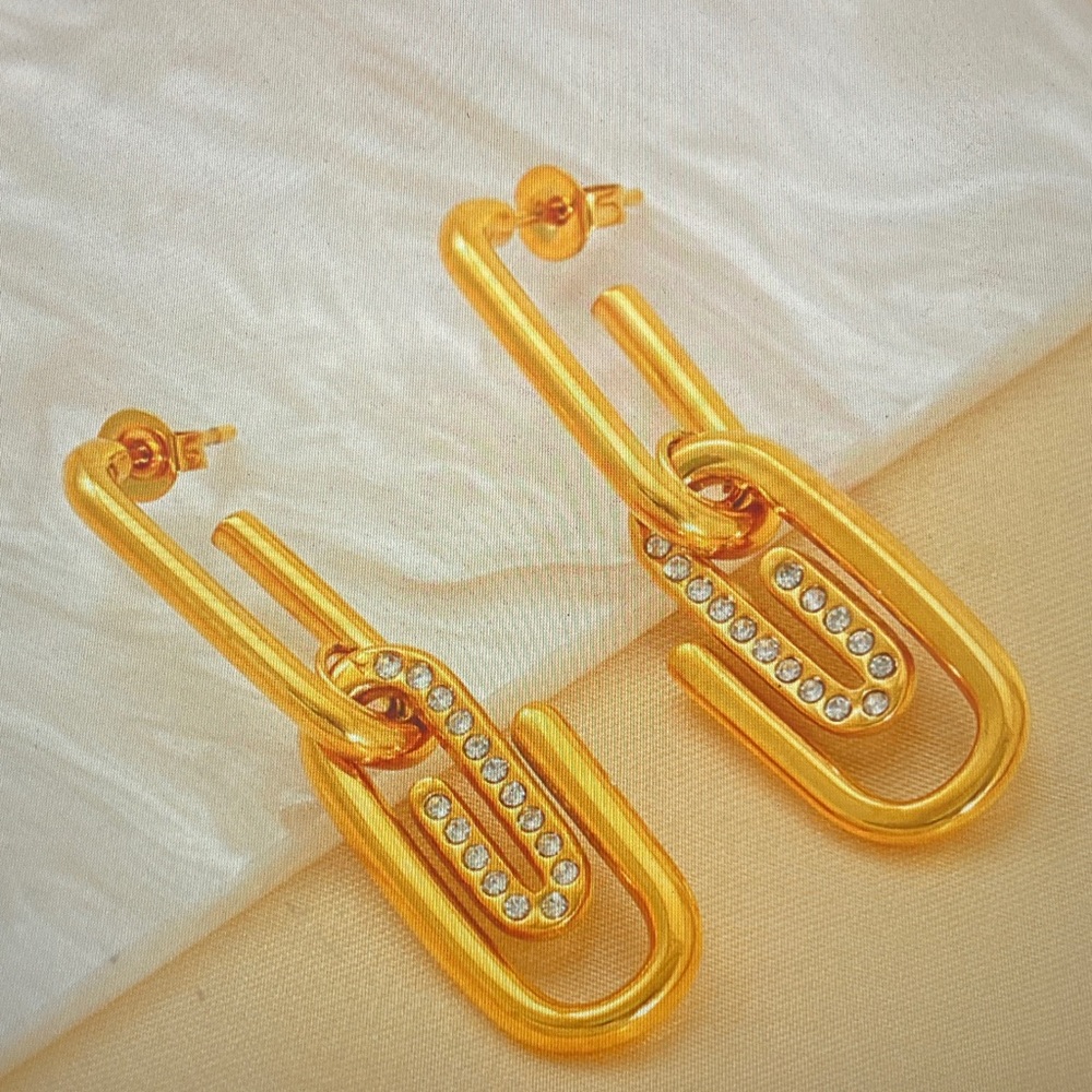 Elegant Gold Earrings with Crystal Accents